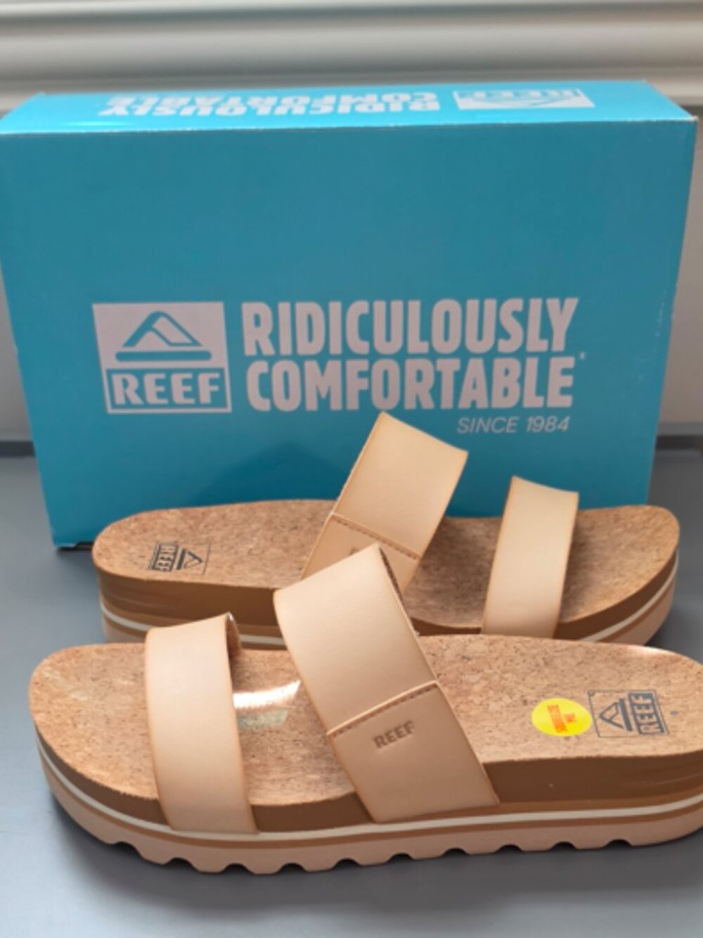 NWT Reef Cushion Vista Hi Platform Sandals | Seashell Beige | Women's Size 9 |